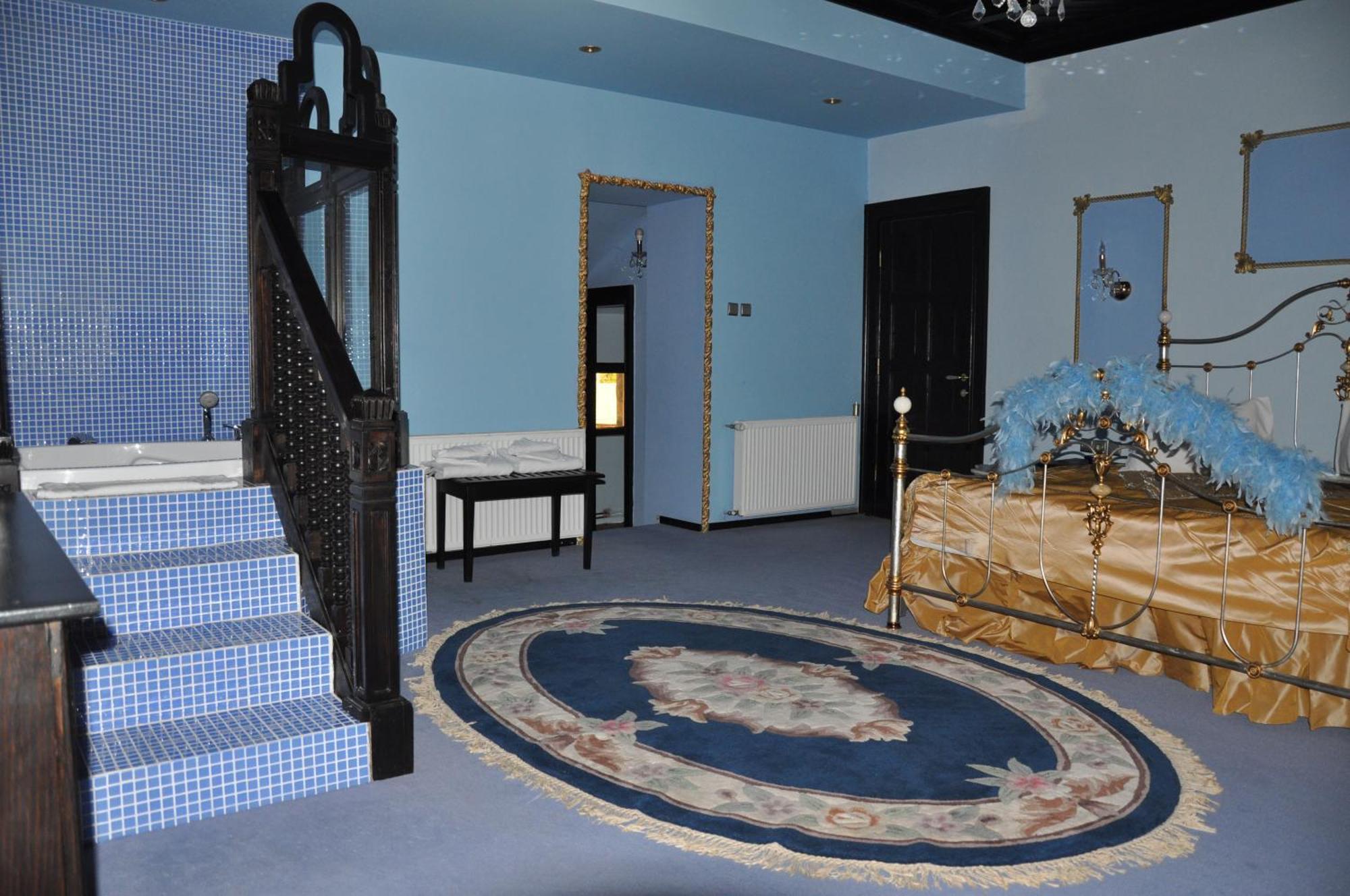 Casa Cu Farfurii Hotel Sinaia Cameră foto