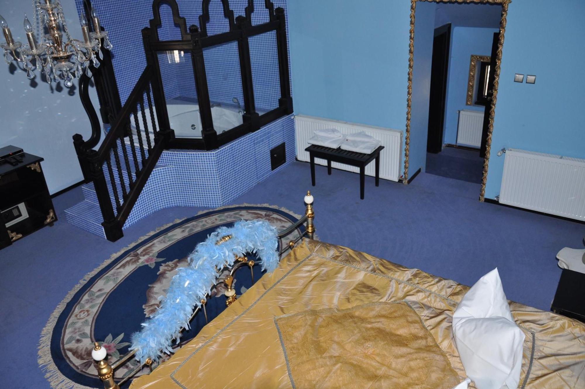 Casa Cu Farfurii Hotel Sinaia Cameră foto